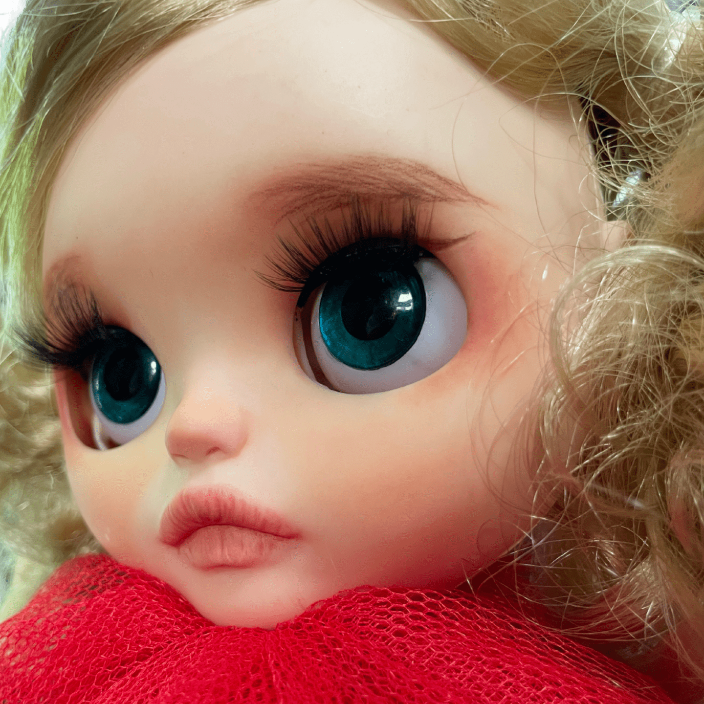 Blythe Doll - Honey